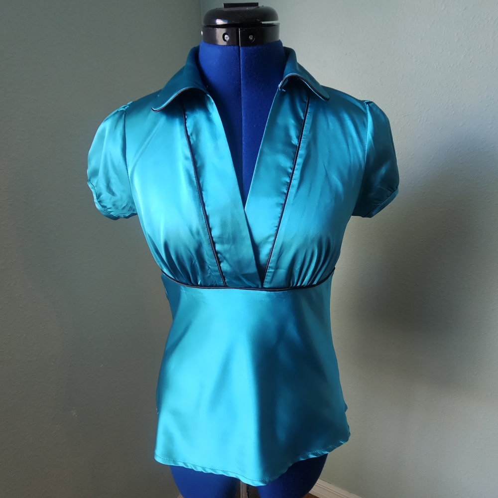 Byer California Teal Satin V-Neck Cap Sleeve Back Tie Small Blouse